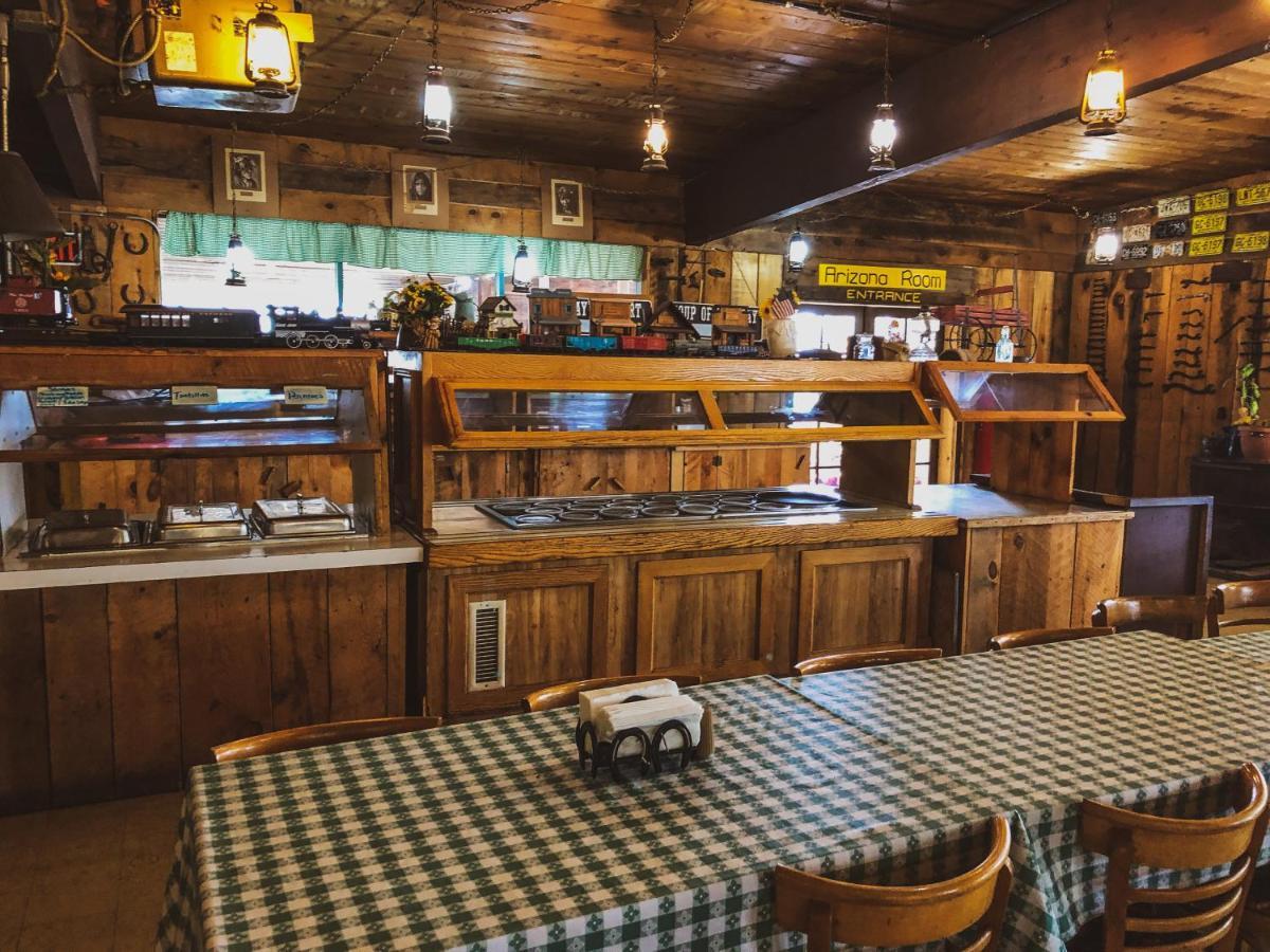 Grand Canyon Caverns Inn Peach Springs Exterior foto