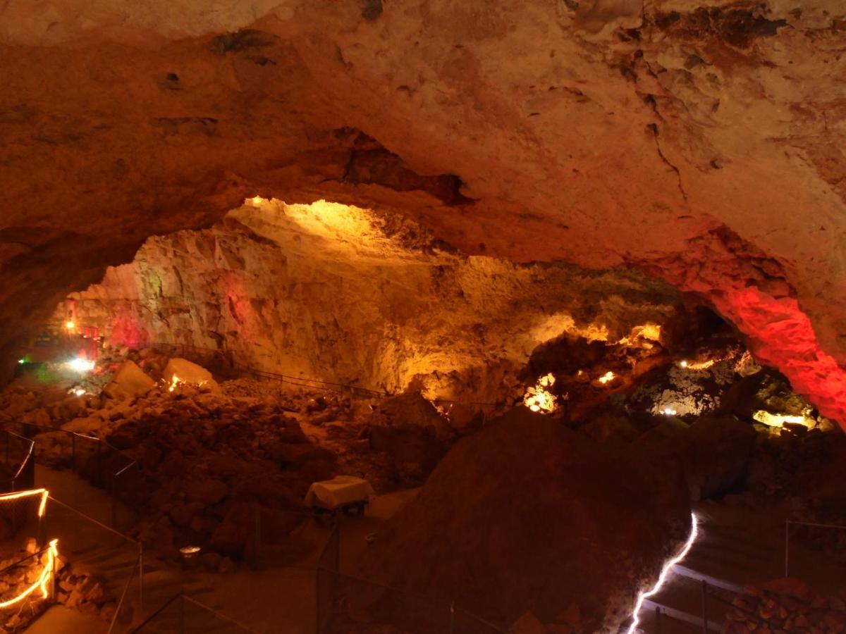 Grand Canyon Caverns Inn Peach Springs Exterior foto