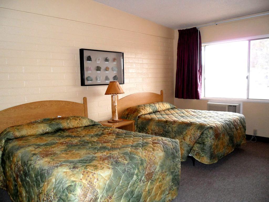 Grand Canyon Caverns Inn Peach Springs Zimmer foto