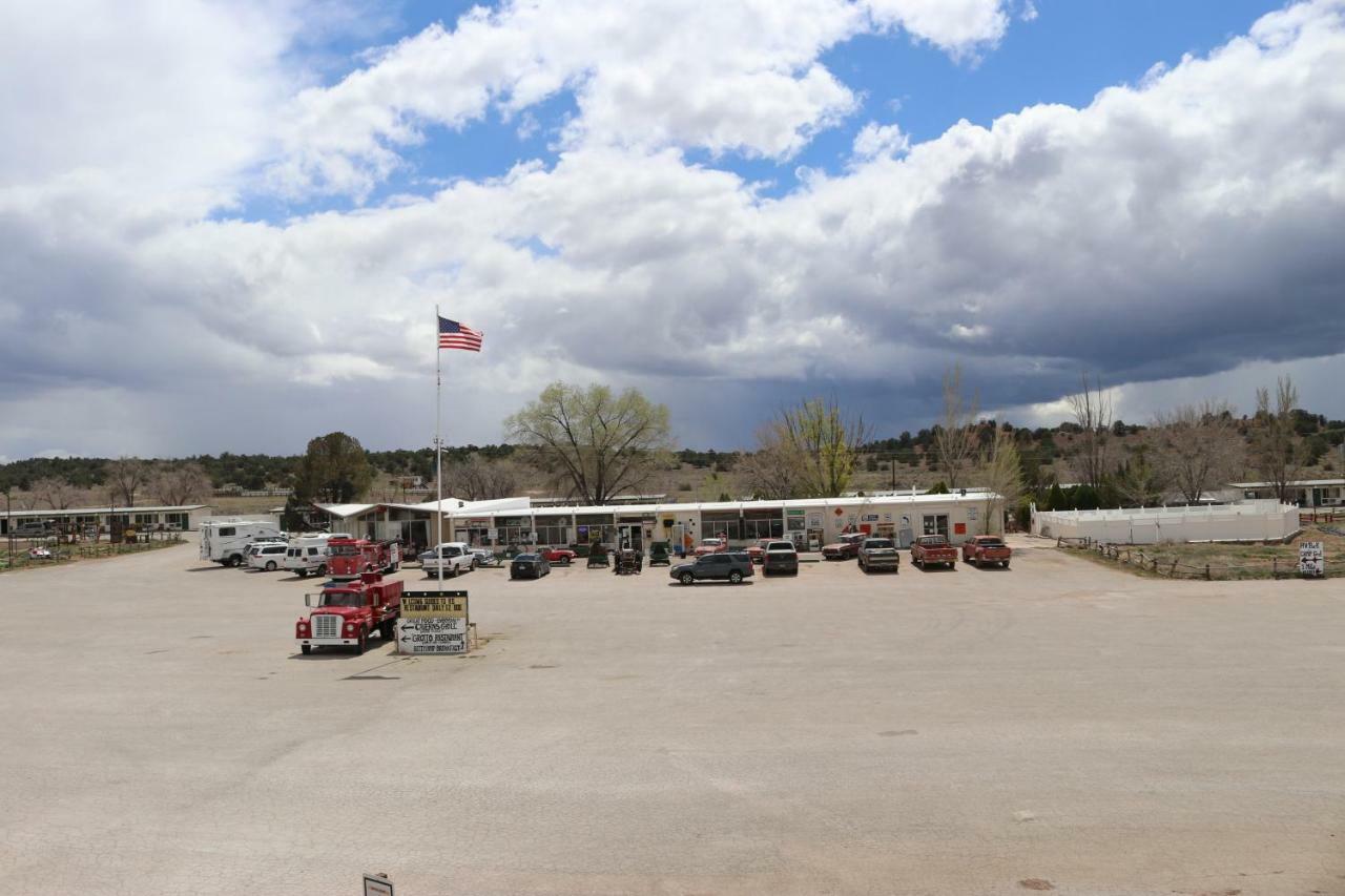 Grand Canyon Caverns Inn Peach Springs Exterior foto
